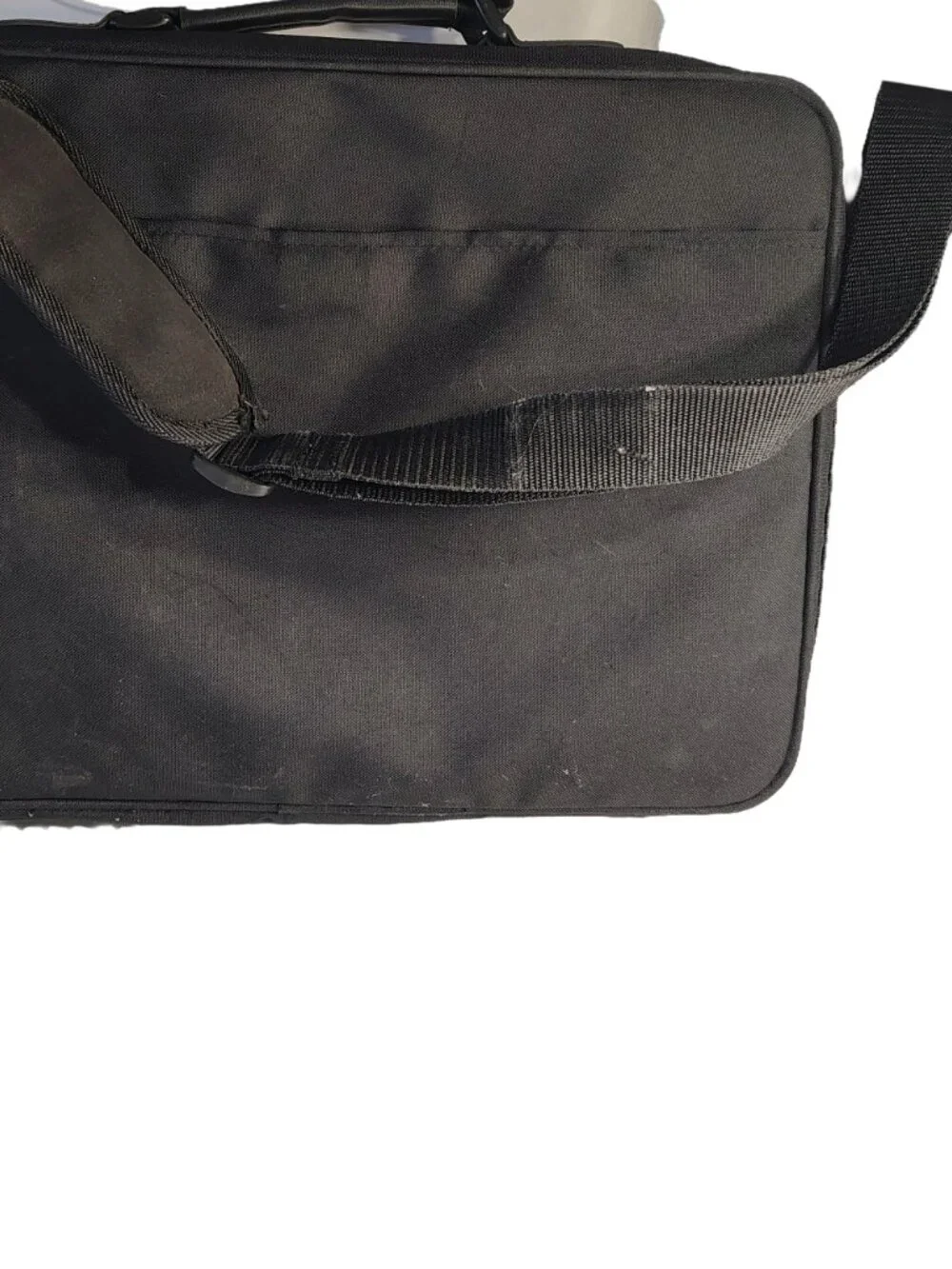 Unisex Black & Red 19inch Targus Laptop Bag